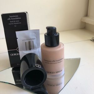 Giorgio Armani Luminous Silk Foundation